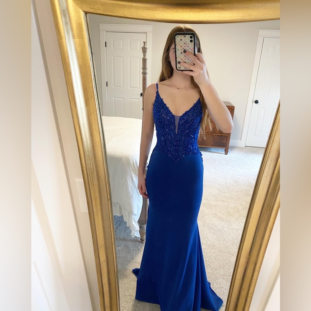 ellie wilde, size 0 (altered)